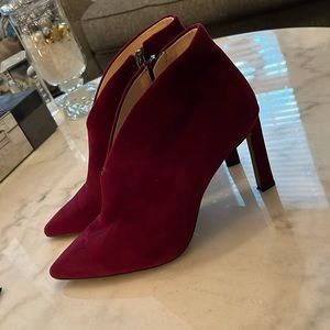 Vince Camuto Mulberry booties!